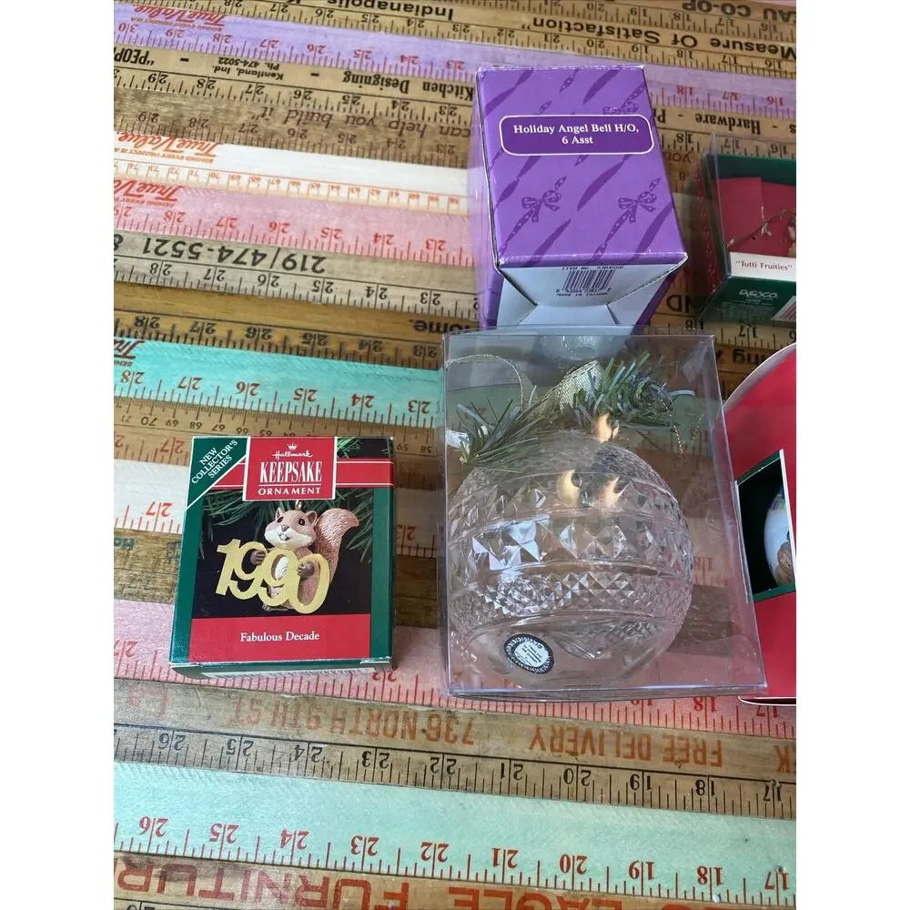 Unbranded hallmark glass